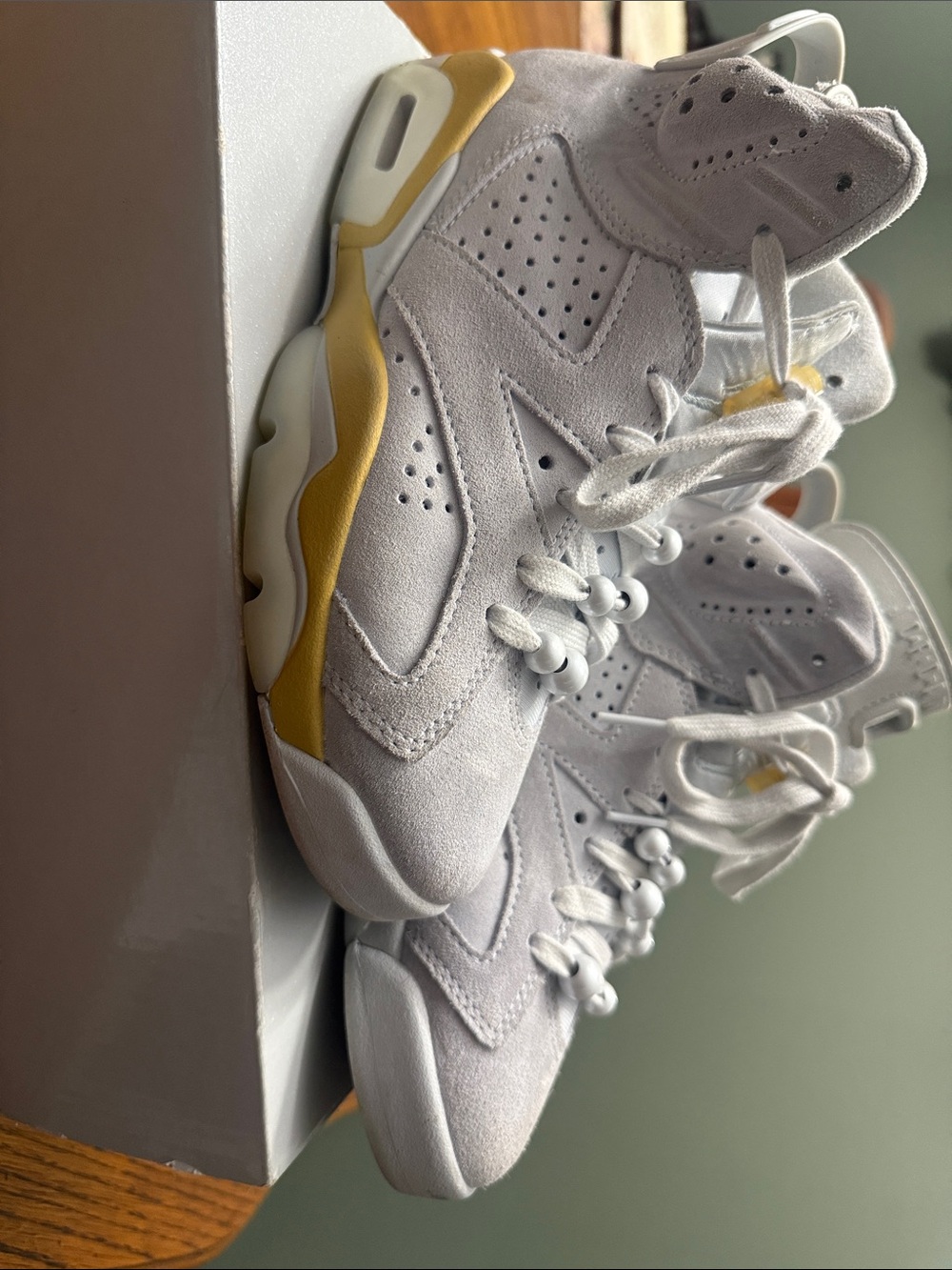 Women’s Air Jordan 5 Retr High-Top Suede Sneakers (Comes with box)